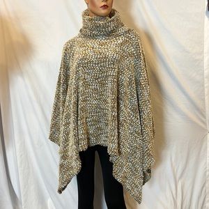 Womens knitted poncho